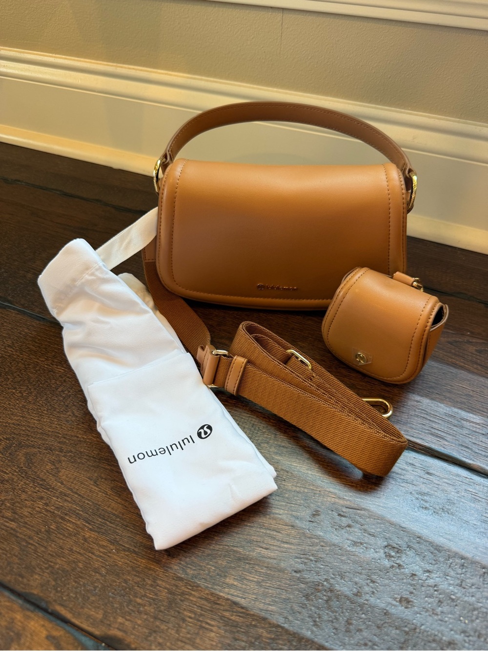 lululemon athletica Tan Leather Shoulder Bag with Detachable Coin Pouch - NWT - Picture 4 of 5